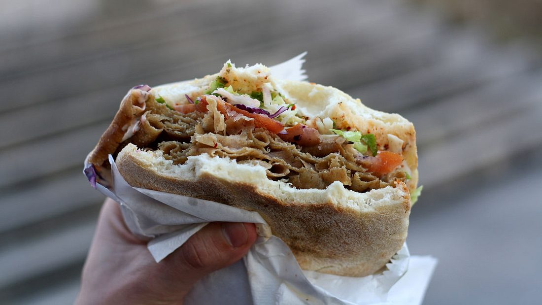 Zu Weihnachten Leipziger Spendiert Obdachlosen 1 000 Gratis Doner Mannersache