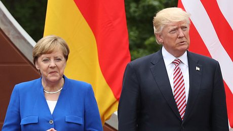 Angela Merkel und Donald Trump - Foto: GettyImages/Sean Gallup