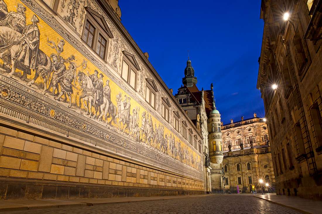 23.000 Porzellankacheln, ein Kunstwerk: der Fürstenzug