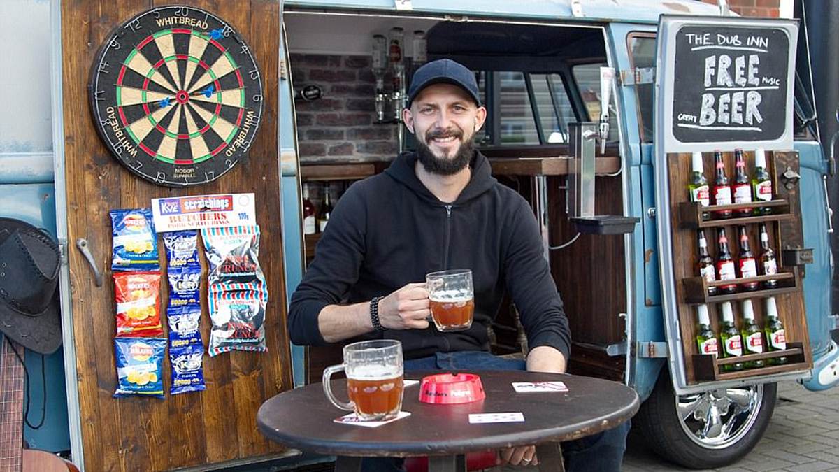 Cheers: Dieser Typ hat seinen Van zur Bar umgebaut