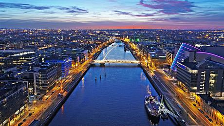 Abendstimmung in Dublin - Foto: iStock / MediaProduction