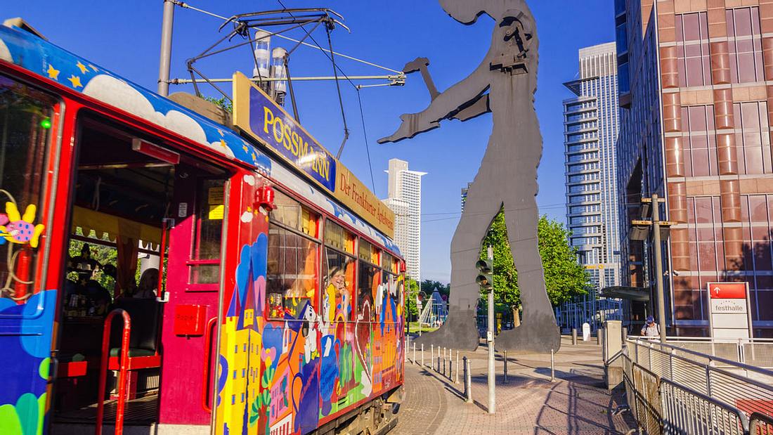 Der Ebbelwei-Express dreht seit 1977 seine Runden Der "Ebbelwei-Express" dreht seit 1977 seine Runden