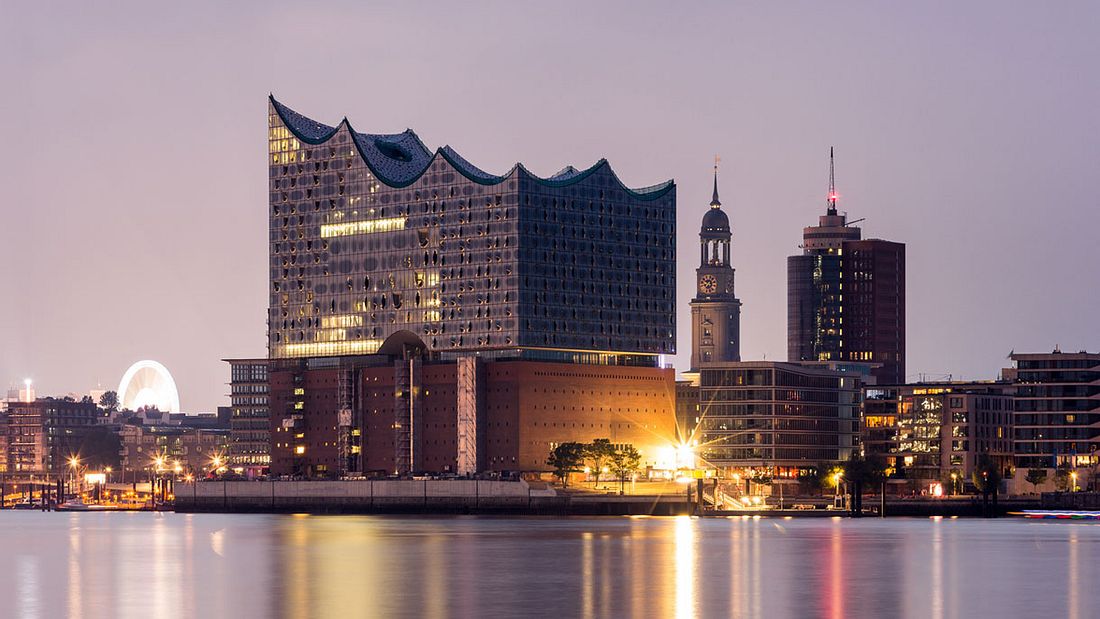 Die Elbphilharmonie. Die Elbphilharmonie.