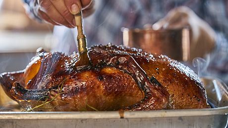 Ente im Backofen - Foto: iStock/GMVozd