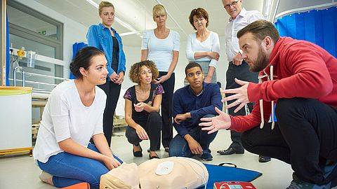 Erste-Hilfe-Kurs - Foto: iStock / sturti