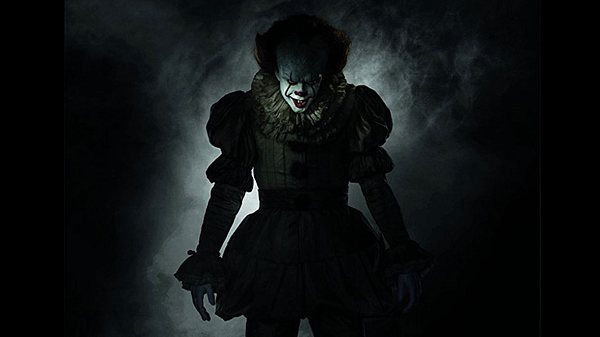 Pennywise, der Killer-Clown aus Es - Foto: Warner Bros.