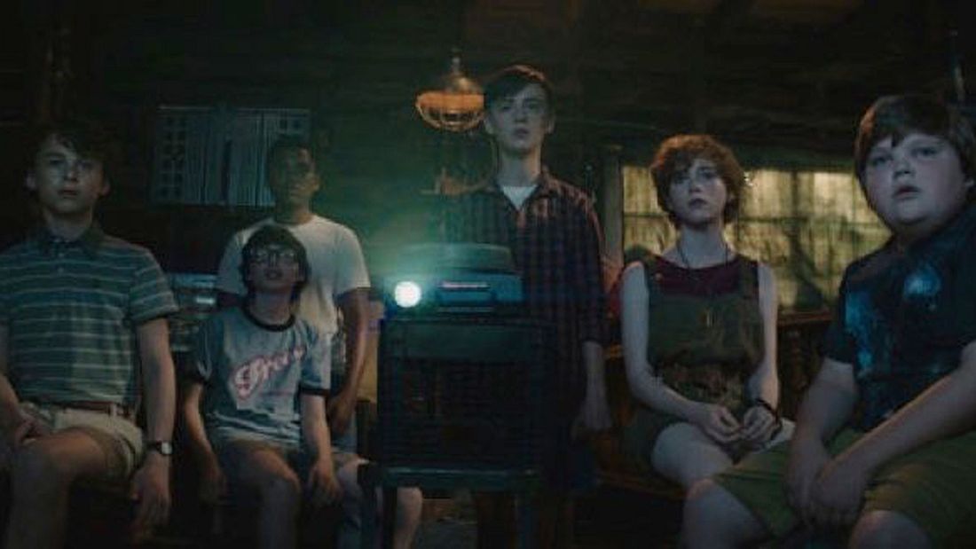 Stephen Kings Es: Neue Szenenbilder zum Pennywise-Remake aufgetaucht
