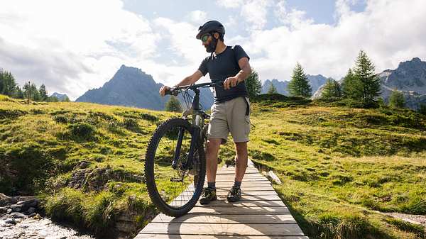 Fahrradtour: Die fünf schönsten Radtouren durch Deutschland - Foto: iStock / Alessandra Eusebio