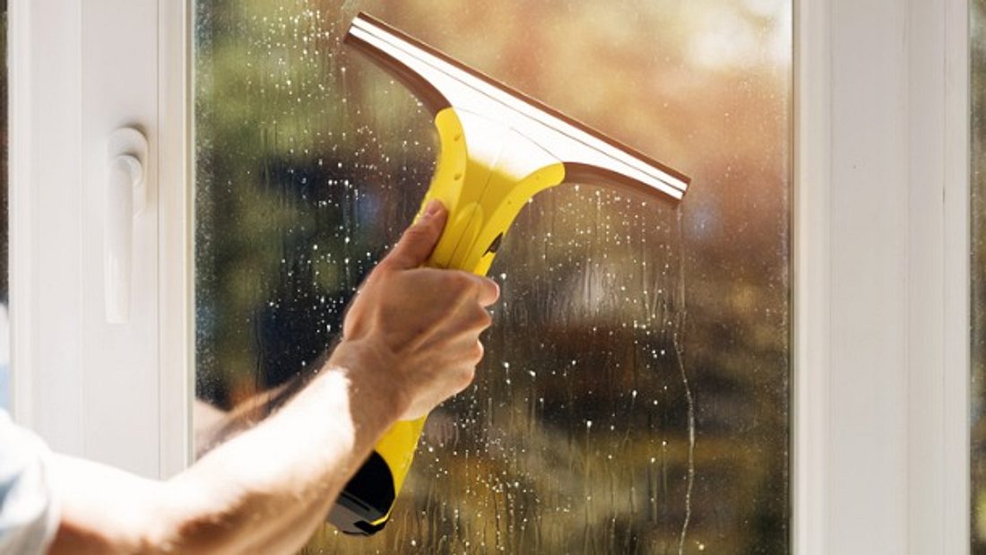 Zeitersparnis und Effizienz: Ein Fenstersauger lohnt sich Zeitersparnis und Effizienz: Ein Fenstersauger lohnt sich