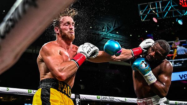 Logan Paul, Floyd Mayweather - Foto: Getty Images/ CHANDAN KHANNA