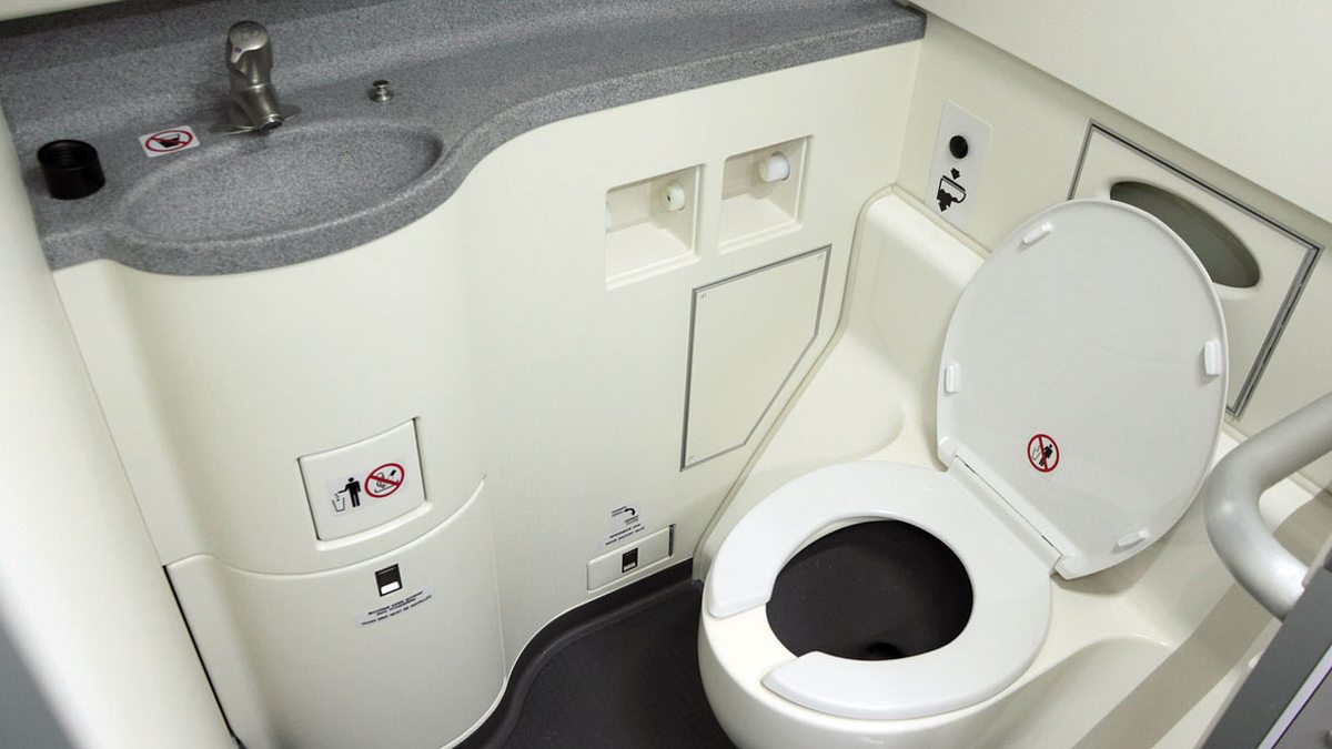 Flugzeugtoilette