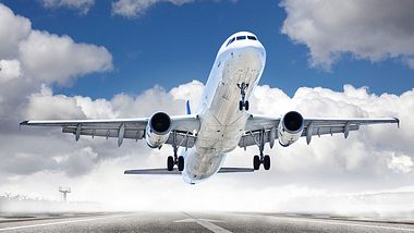 Warum sind Flugzeuge eigentlich fast immer weiß?  - Foto: iStock / nikename 
