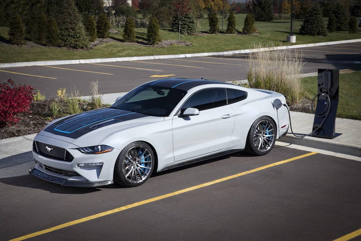 Ford Mustang Lithium wird aufgeladen