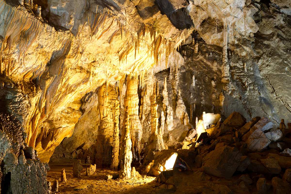 Formationen in der Gokgol-Höhle, Zonguldak