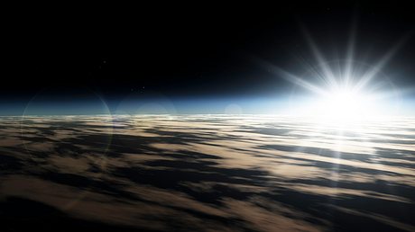 Sonnenaufgang aus Weltraumperspektive - Foto: iStock / Raycat