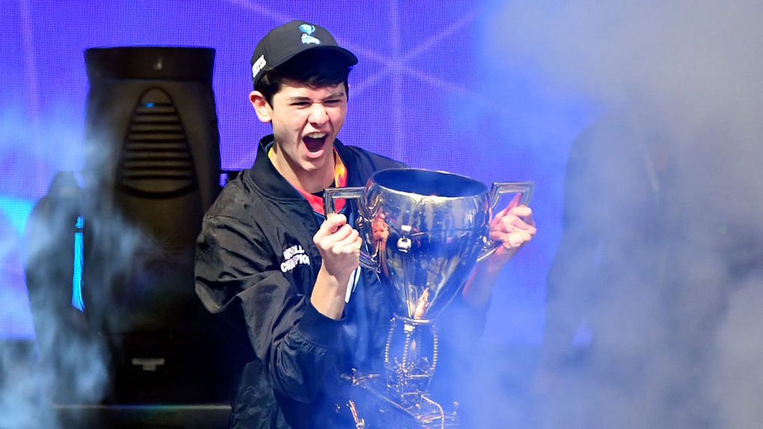 Kyle Bugha Giersdorf gewinnt Fortnite-Jackpot. Kyle Bugha Giersdorf gewinnt Fortnite-Jackpot.