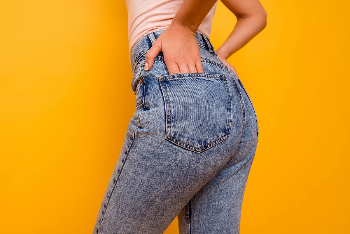 Frau in Jeans