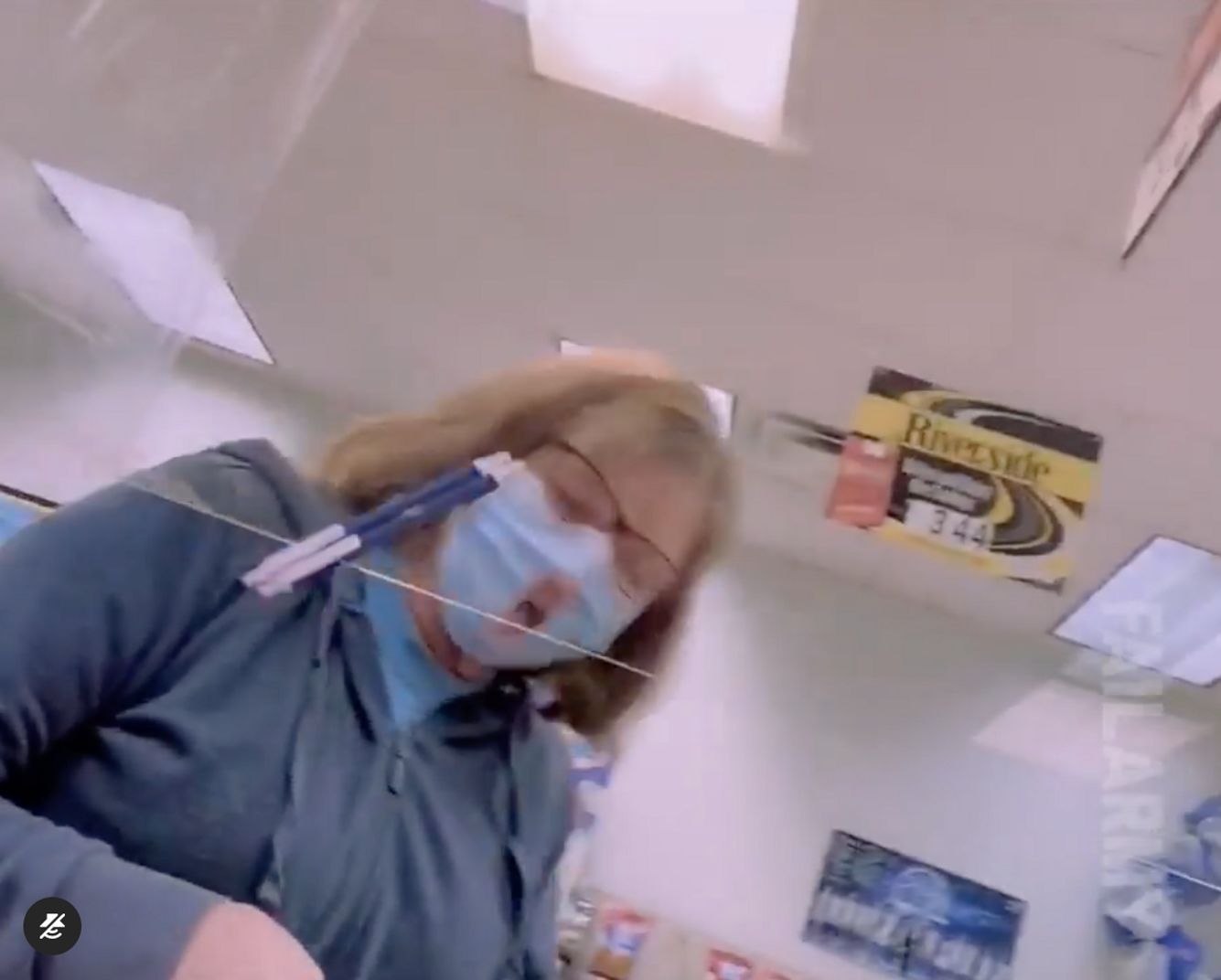 Frau mit Maske viral Frau mit Maske viral