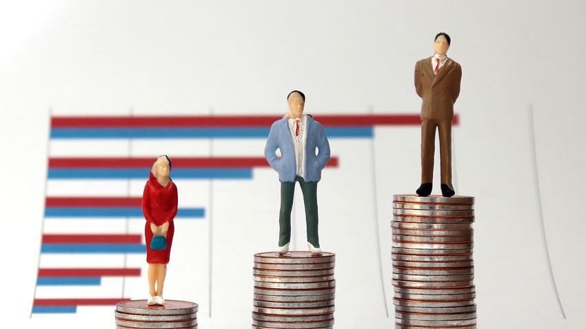 Frauen verdienen nach wie vor weniger Geld - Foto: iStock / hyejin kang