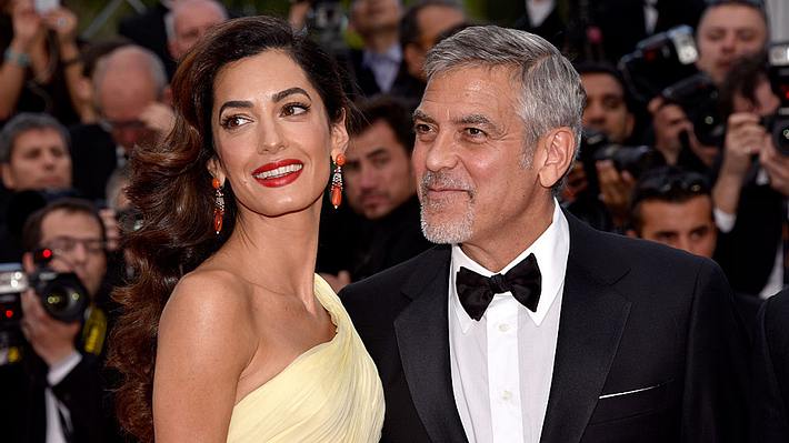 George Clooney mit Ehefrau Amal Clooney - Foto: Clemens Bilan/getty images