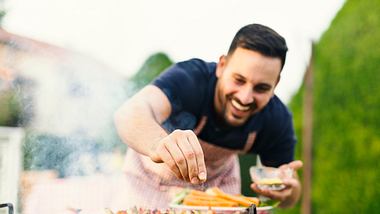 Gesund grillen 15 Tipps - Foto: iStock/Jelena Danilovic