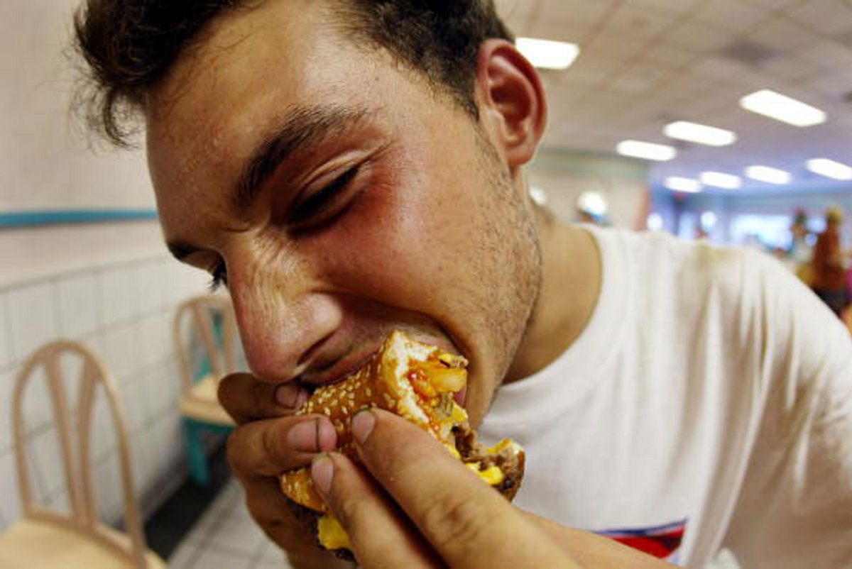 Heißt nicht umsonst Fast Food: Bei McDonald's wird geschlungen