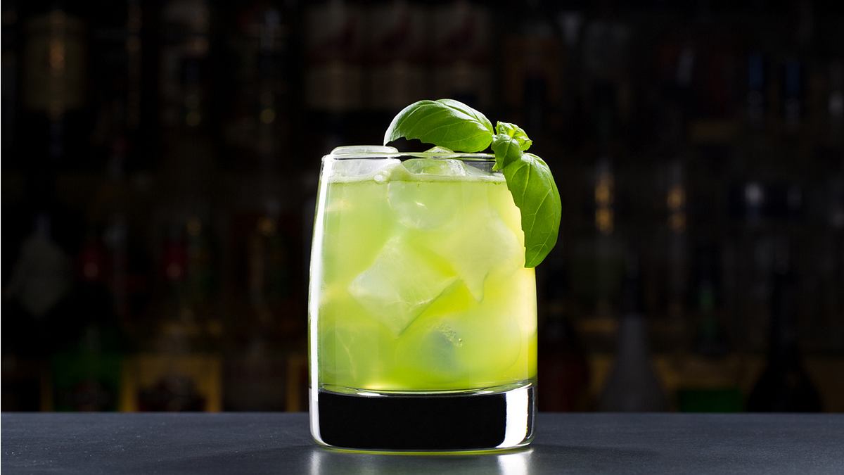 Gin Basil Smash: Erfrischend-würziger Shootingstar