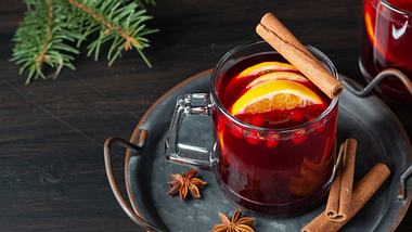 Glühwein selber machen - Foto: NataliPopova