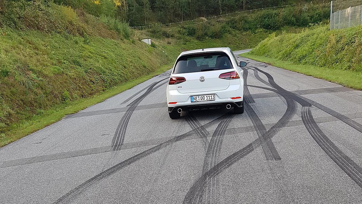 VW Golf GTI TCR mit Nexen Winguard Sport 2-Reifen