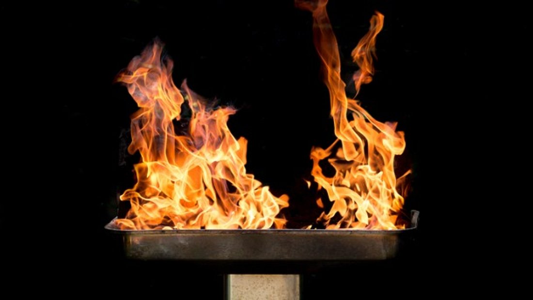 Grill anzünden Grill anzünden