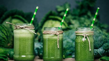 Grünkohl-Smoothies für den gesunden Kick - Foto: iStock / SKunevski