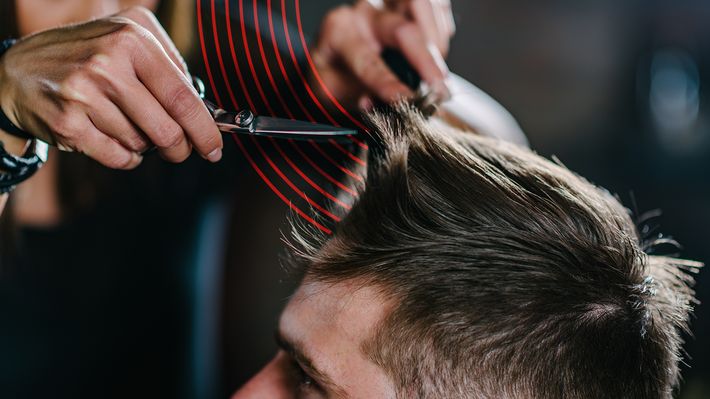 Haare selber schneiden: Das muss Mann unbedingt wissen - Foto: iStock / MaximFesenko