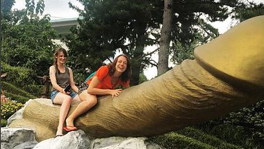 Haesing Park in Südkorea ist voller Penis-Statuen - Foto: Instagram/thaisahoworth