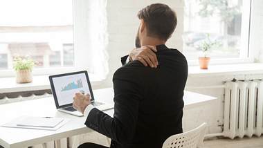 Haltungskorrektor - Foto: iStock/fizkes