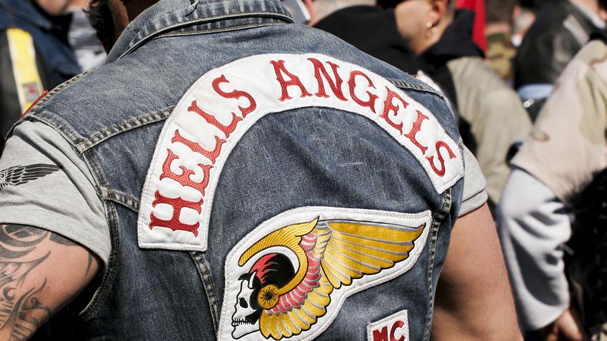 Mann in Hells-Angels-Kutte - Foto: iStock/:lcepparo