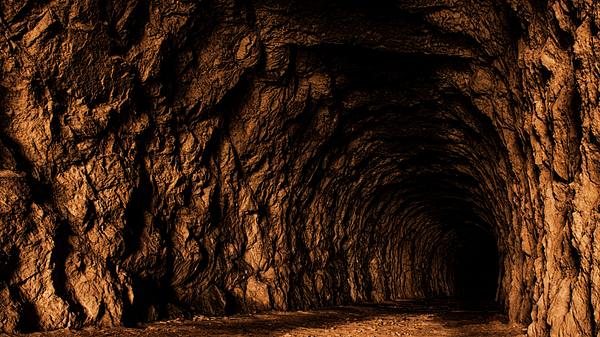 Höhle - Foto: iStock / Dony