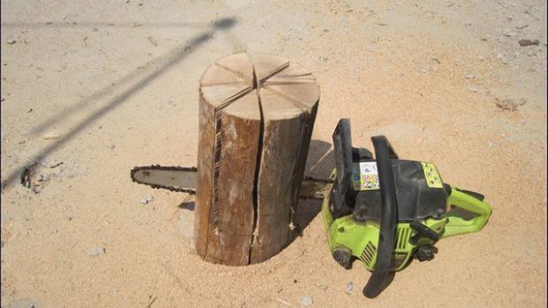 Outdoor-Hack: So baut man aus einem Holzscheit einen Herd