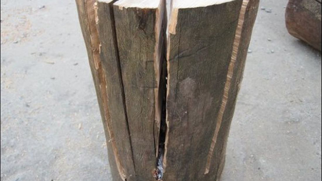 Outdoor-Hack: So baut man aus einem Holzscheit einen Herd