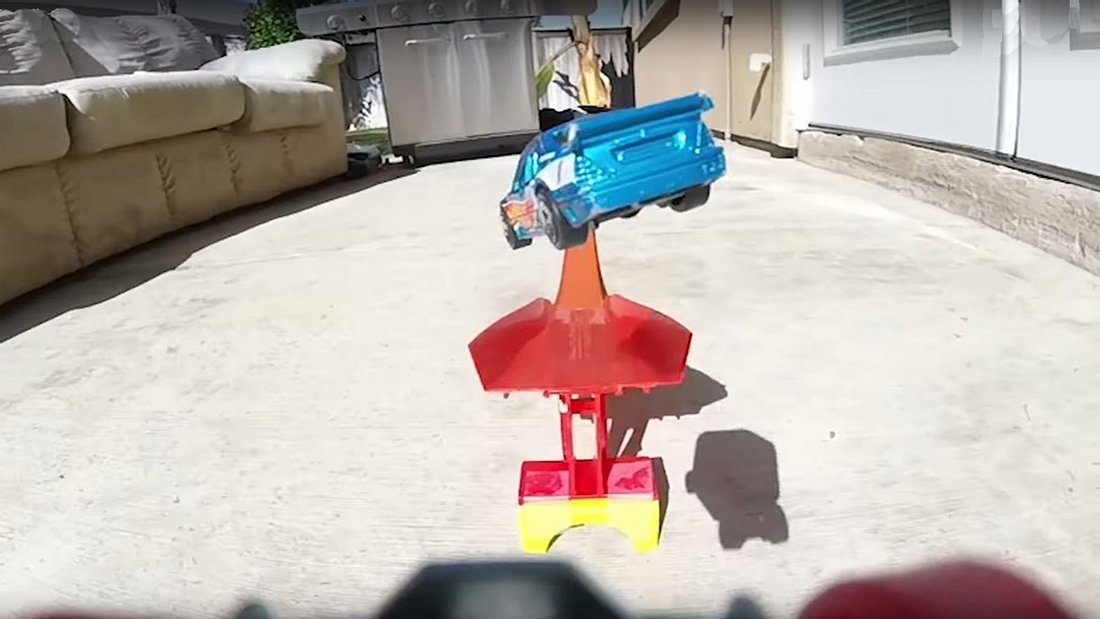 Epische Stunts von Hot Wheels mit GoPro Epische Stunts von Hot Wheels mit GoPro