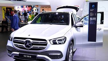 Mercedes-Benz GLE 350 de auf einer Auto-Schau - Foto: IMAGO / Revierfoto