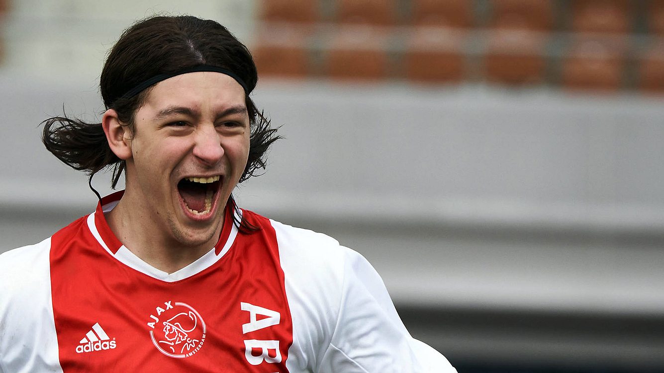 Granit Rushiti als Zlatan Ibrahimovic in I Am Zlatan Granit Rushiti als Zlatan Ibrahimovic in I Am Zlatan