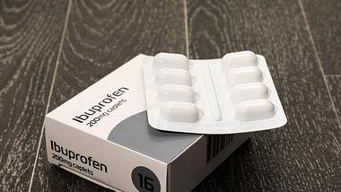 Ibuprofen - Foto: iStock / clubfoto