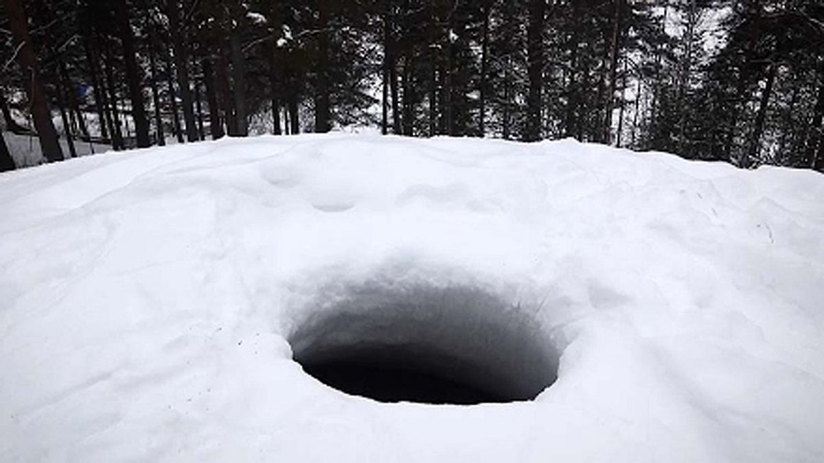 Tim Linhart hat im schwedischen Lulea in 20 jahren Arbeit eine Eishöhle ausgegraben und zu einer einzigartigen Konzert-Location gemacht