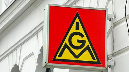 28-Stunden-Woche: IG Metall fordert kürzere Arbeitszeiten - Foto: iStock / Kerrick