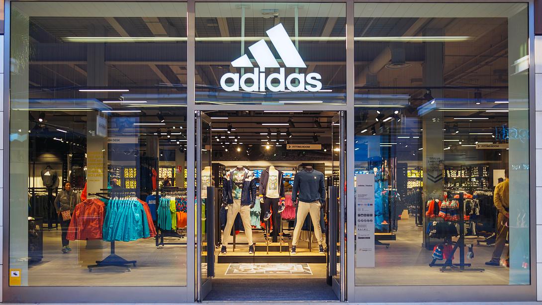 Adidas erhält Milliarden-Kredit von deutscher Förderbank