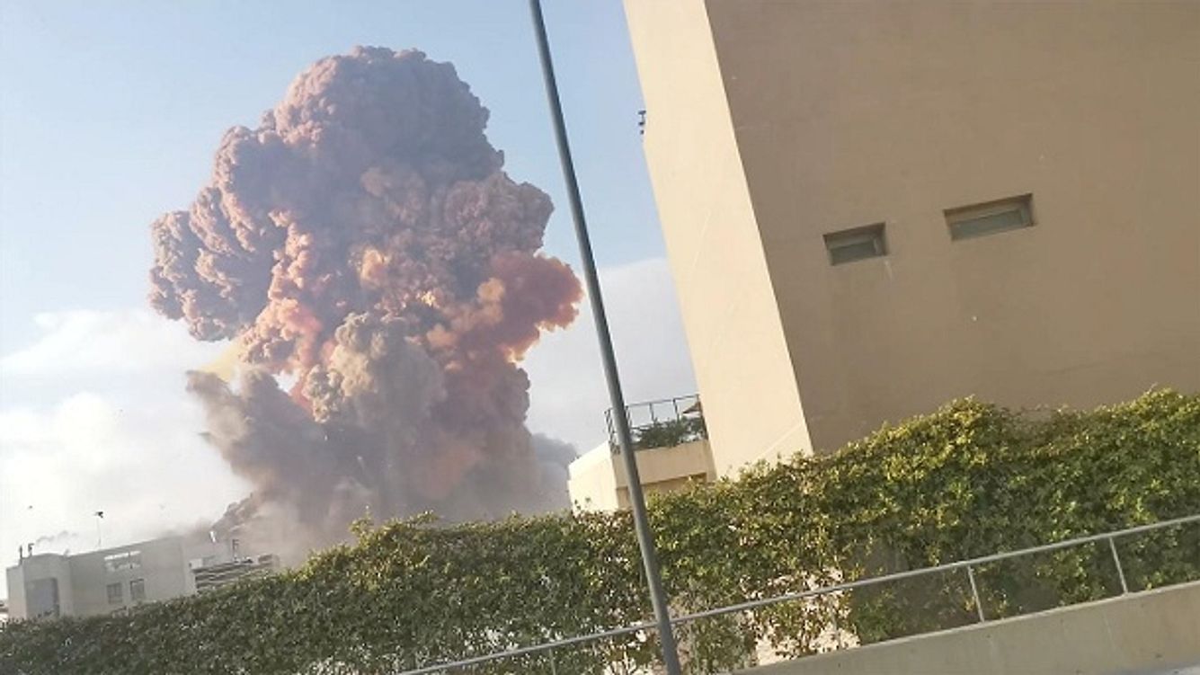 Unfassbare Aufnahme: Explosion erschüttert Beirut Unfassbare Aufnahme: Explosion erschüttert Beirut