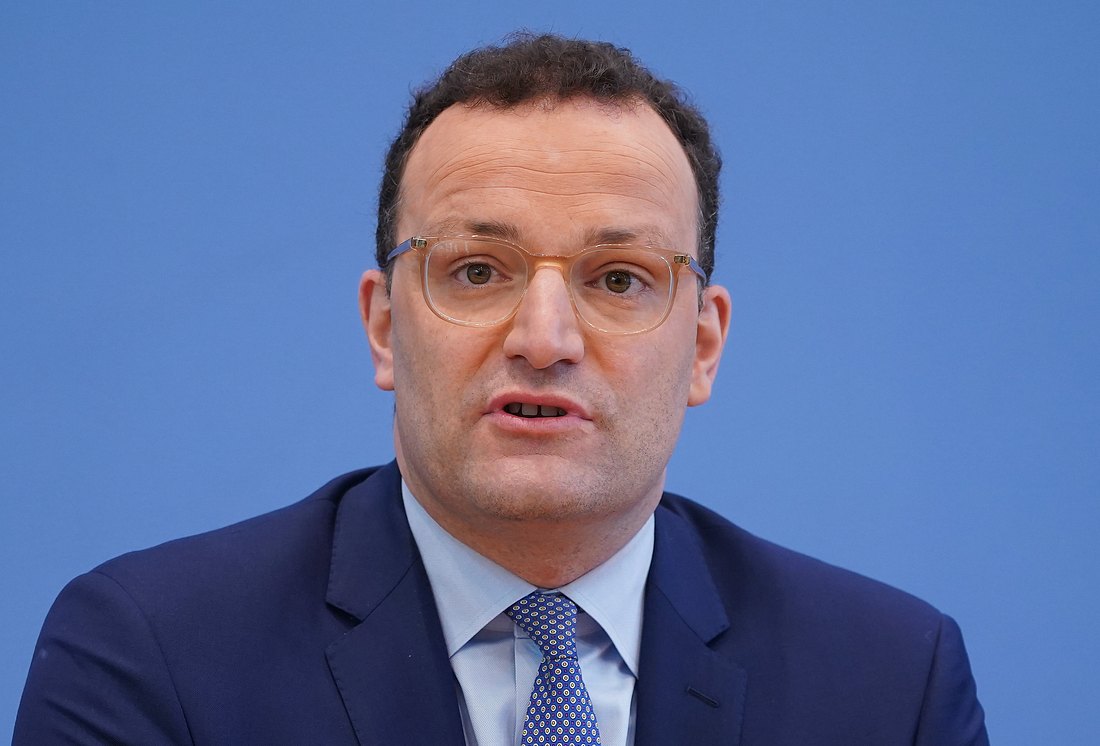 Immunitätsausweis: Regierung will Grundgesetz aushebeln Jens Spahn
