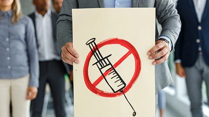 Wir wollen keine Impfung - Foto: iStock / skynesher