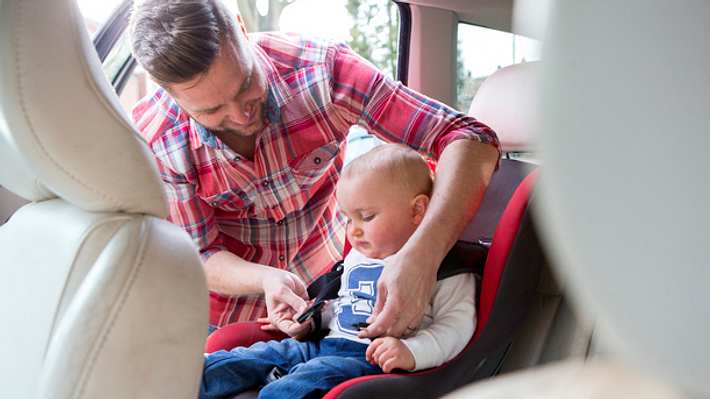 Isofix Kindersitz - Foto: iStock / SolStock