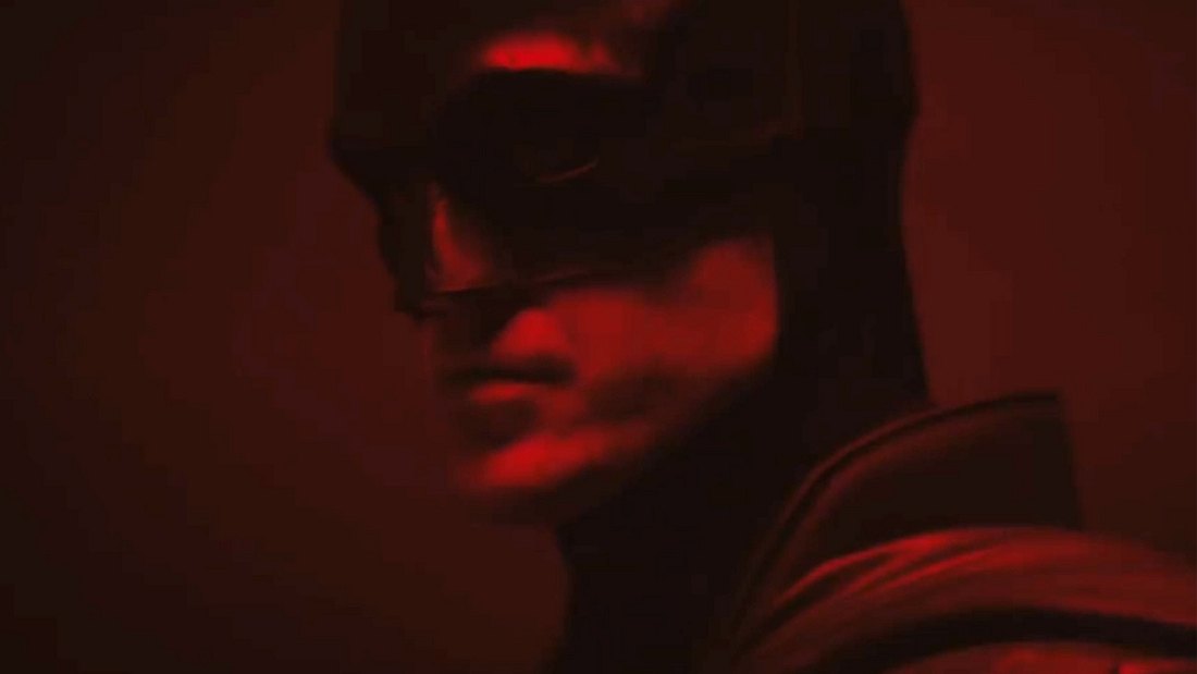 Ist das der neue Batman? Mann mit einer Gesichtsmaske